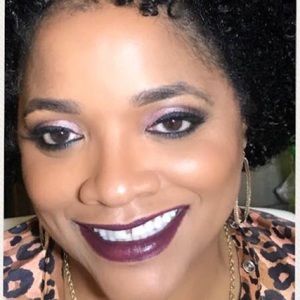 Meet your Posher, Lateefa